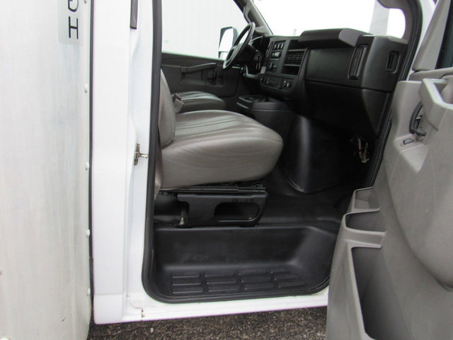 Used 2021 GMC Savana 3500 Extended w/ Power Convenience Package RWD image 13