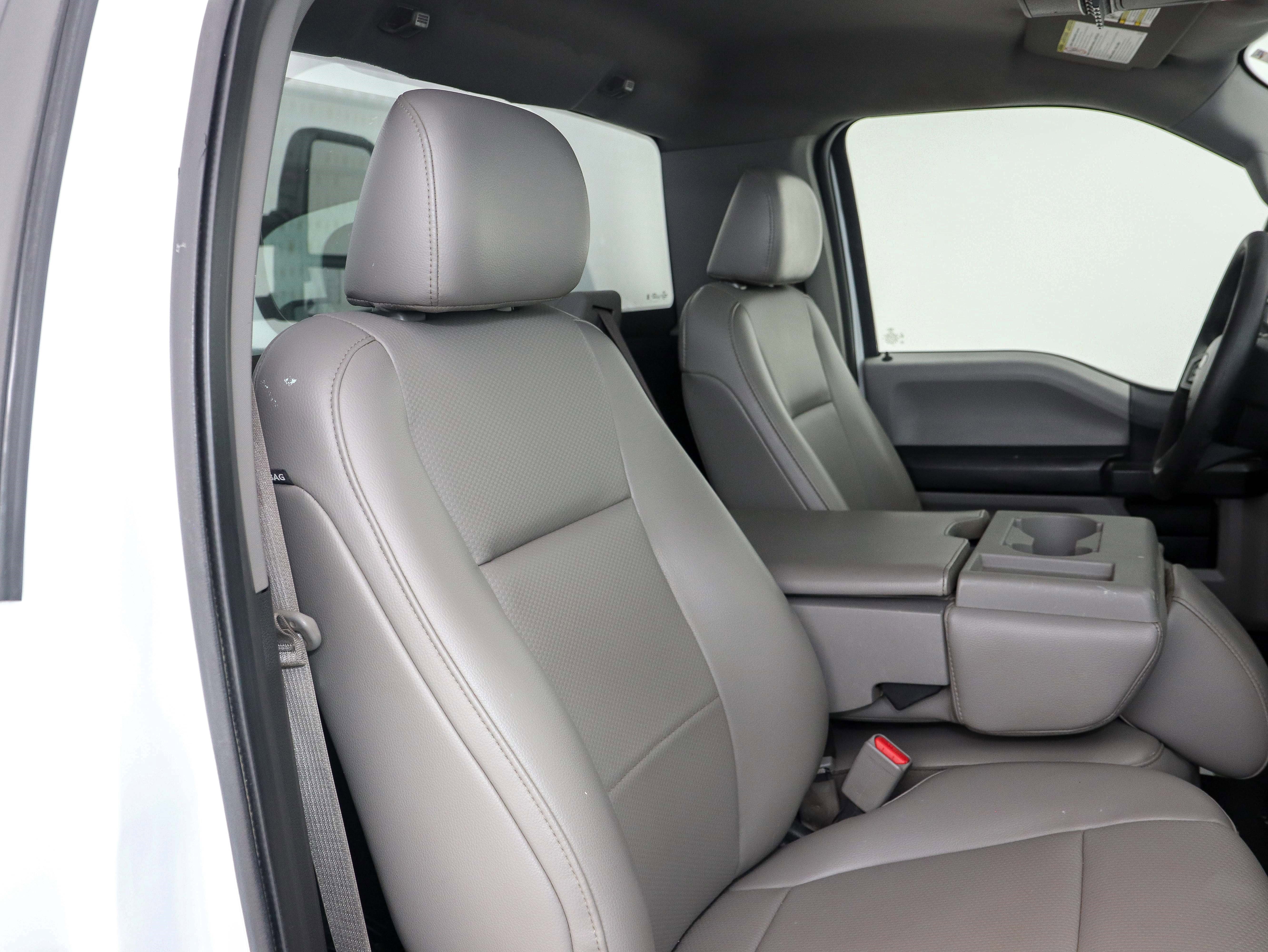 Used 2017 Ford F550 2WD Regular Cab Super Duty image 15