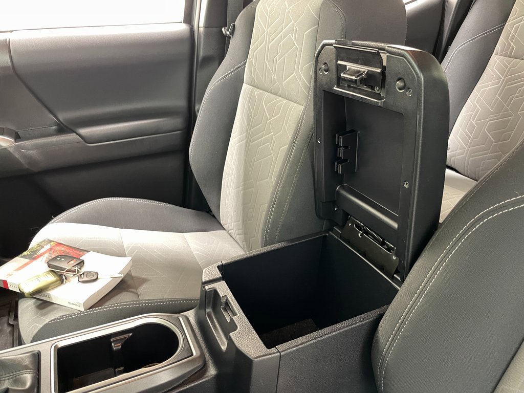 Used 2023 Toyota Tacoma TRD Off-Road image 31