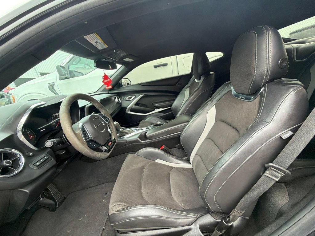 Used 2022 Chevrolet Camaro SS RWD image 3
