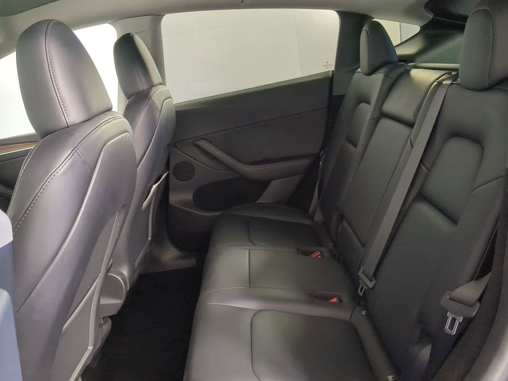 Used 2023 Tesla Model Y Performance image 16