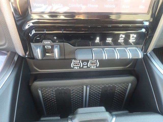 New 2026 RAM 2500 Big Horn AWD/4WD image 12