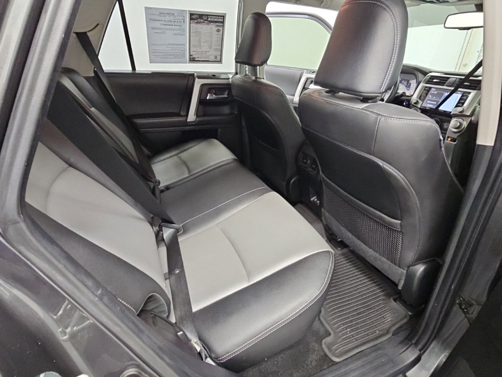 Used 2020 Toyota 4Runner SR5 Premium w/ Moonroof Package RWD image 34