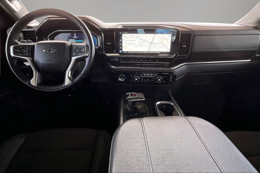 Used 2024 Chevrolet Silverado 1500 LT Trail Boss w/ LPO, Dark Essentials Package AWD/4WD image 8