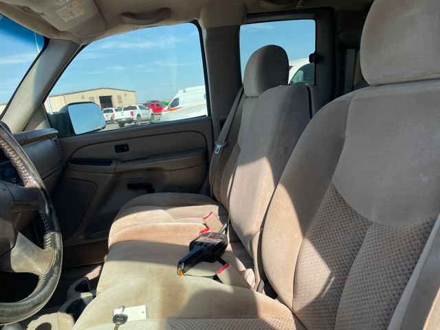 Used 2005 Chevrolet Silverado 3500 LS w/ Skid Plate Package AWD/4WD image 9