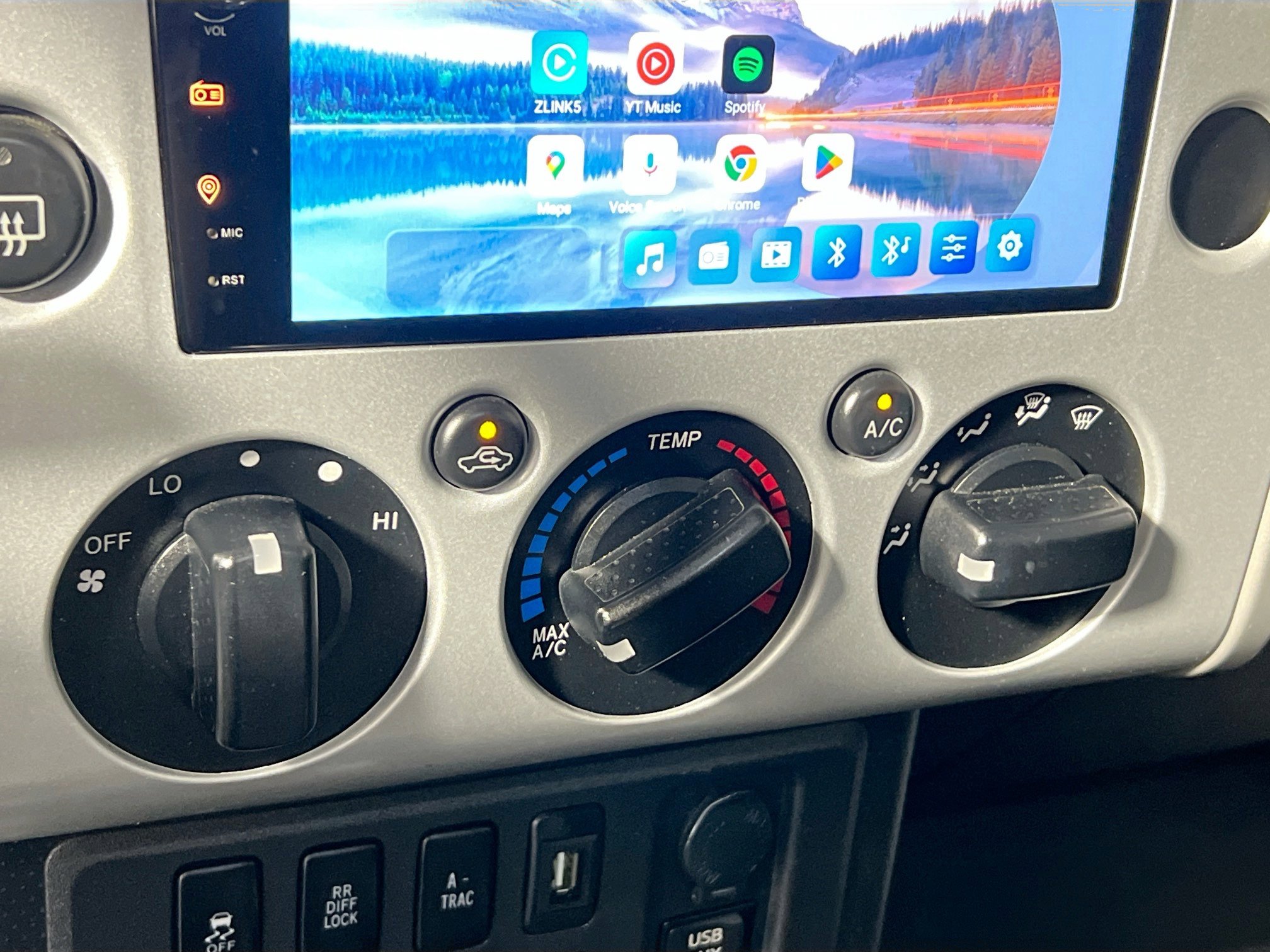 Used 2014 Toyota FJ Cruiser 4WD w/ Upgrade Package image 26