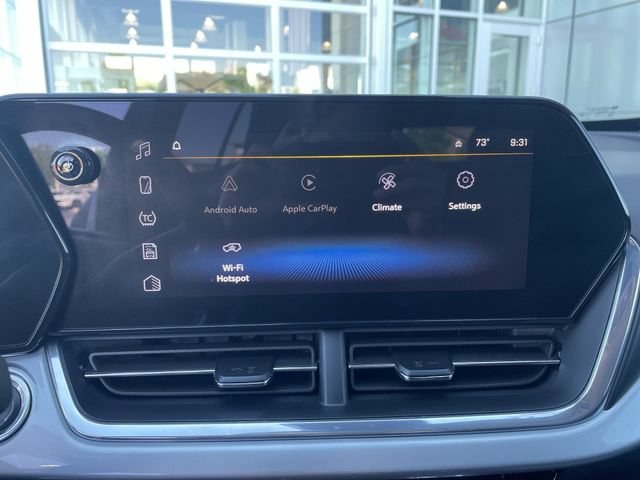 Used 2025 Chevrolet Trax LT FWD image 24