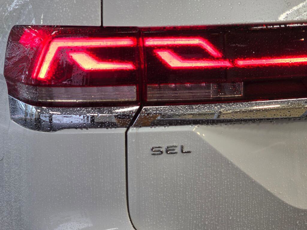 New 2026 Volkswagen Atlas SEL Premium R-Line image 14