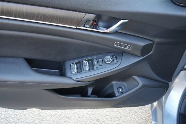 Used 2021 Honda Accord Touring image 22