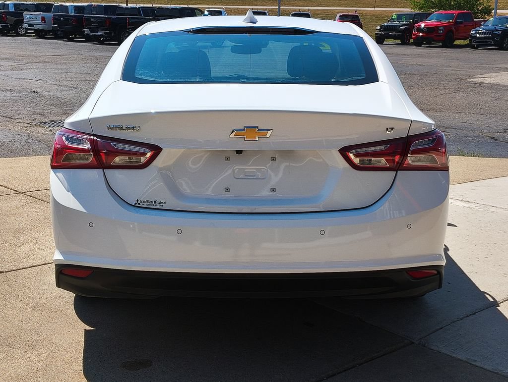 Used 2021 Chevrolet Malibu LT w/ LT Plus Package FWD image 16