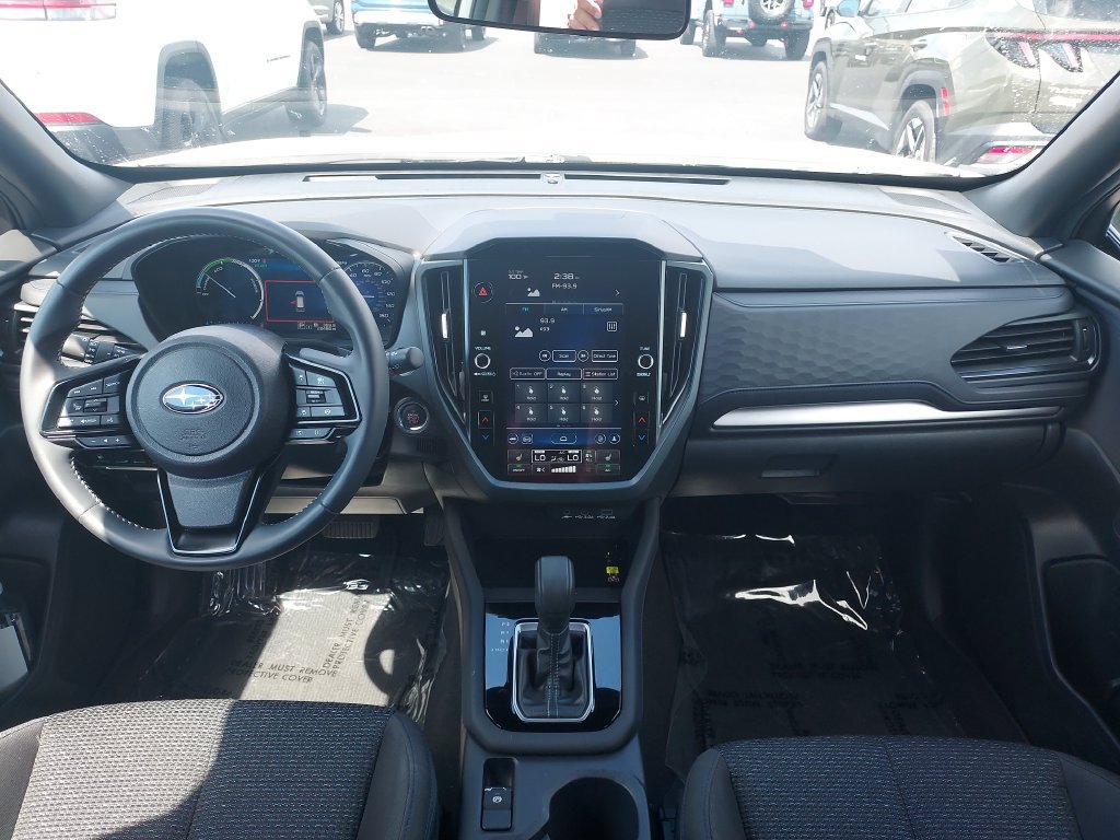 Used 2025 Subaru Forester Premium AWD/4WD image 17