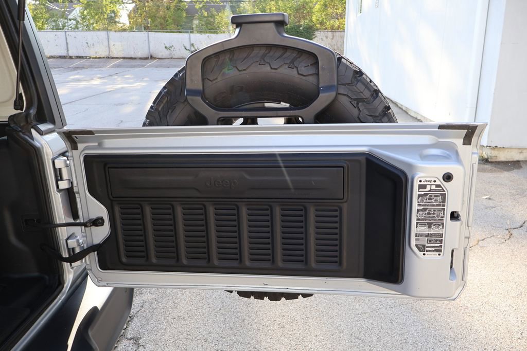 Used 2022 Jeep Wrangler Unlimited Rubicon 4xe w/ Cold Weather Group image 18