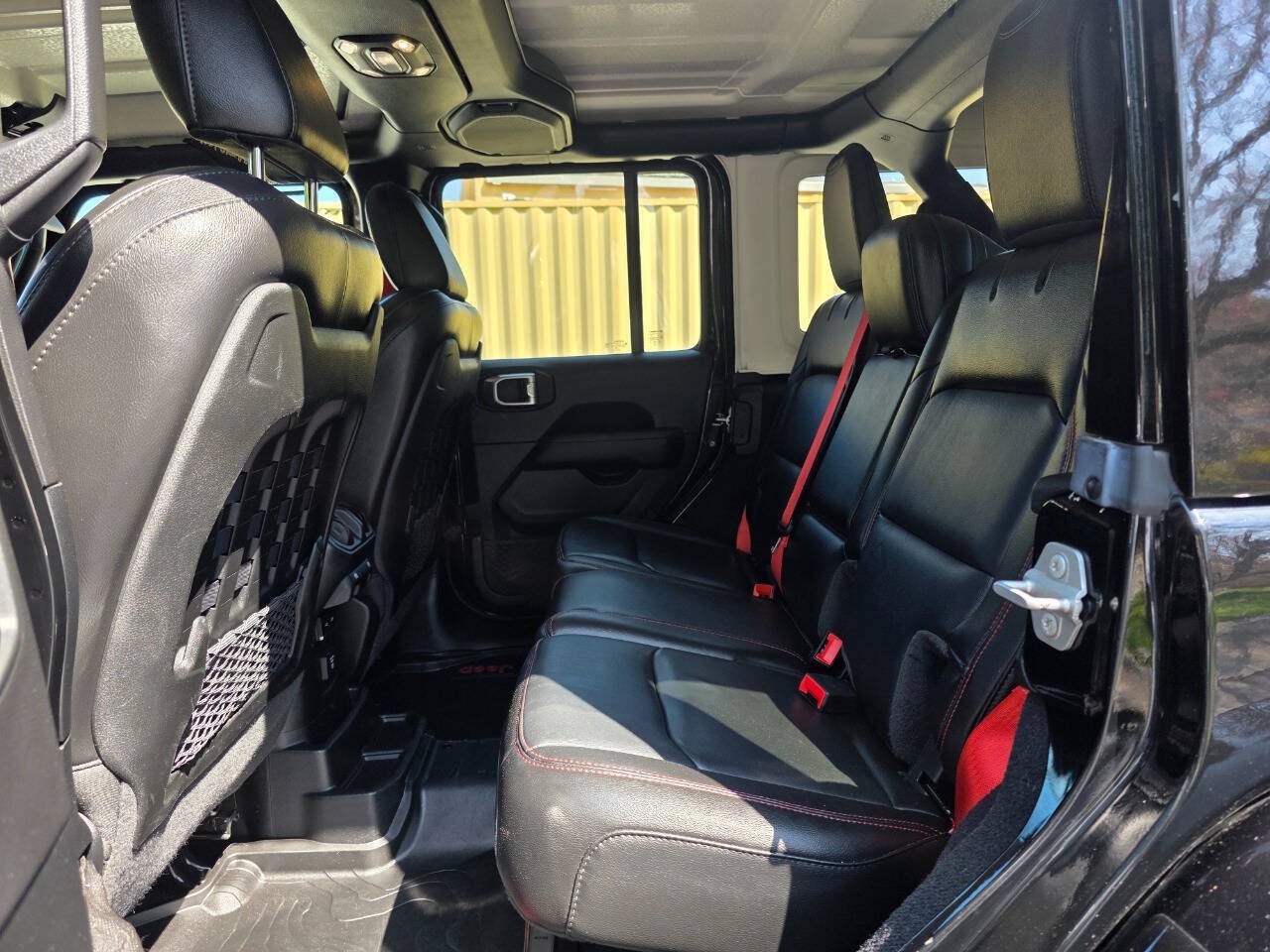 Used 2020 Jeep Wrangler Unlimited Rubicon w/ Quick Order Package 28Y Recon AWD/4WD image 32