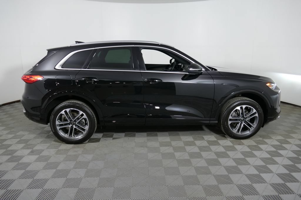 Certified 2025 Audi Q5 Premium w/ Convenience Package AWD/4WD image 2