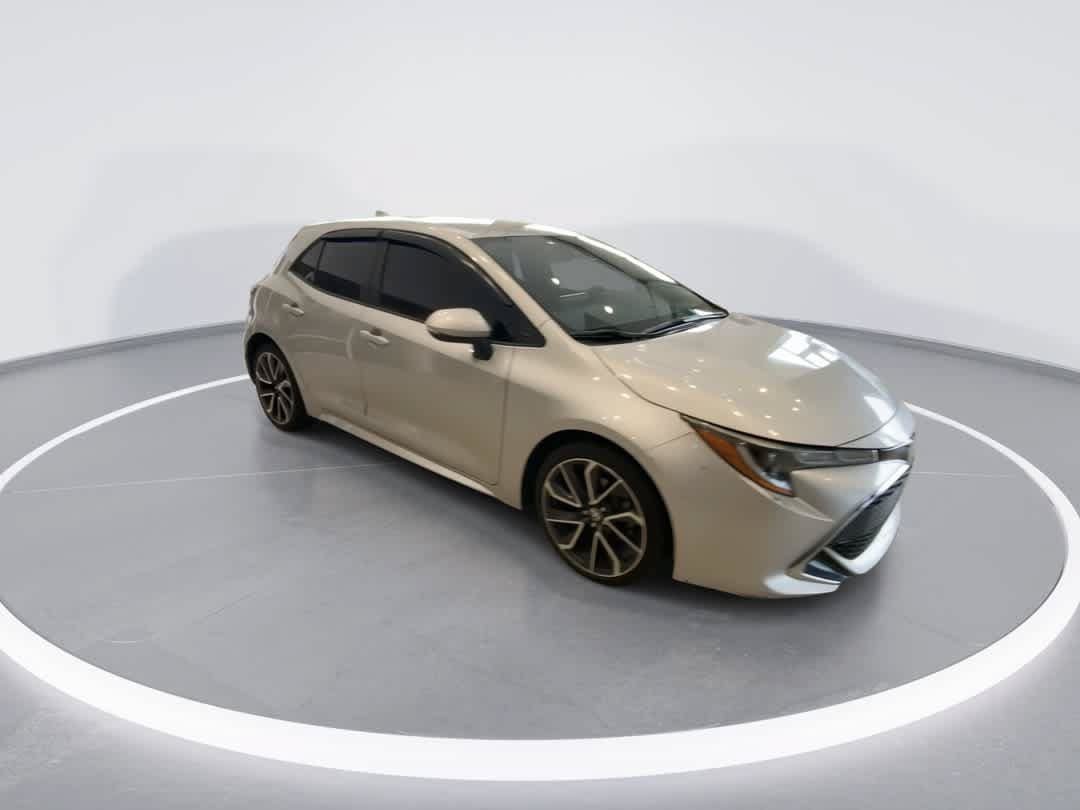 Used 2019 Toyota Corolla XSE FWD image 2