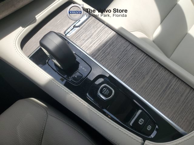 Certified 2023 Volvo XC90 B6 Core w/ Protection Package Premier AWD/4WD image 24