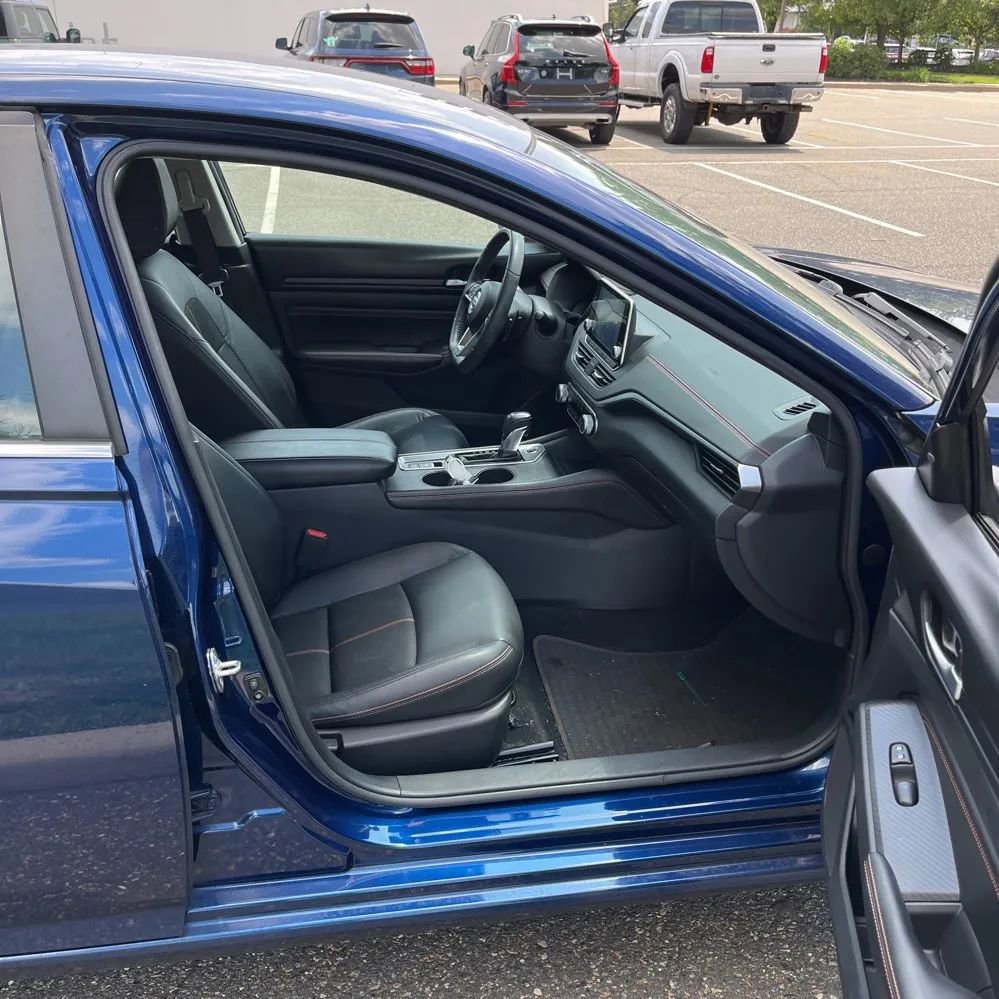 Used 2020 Nissan Altima 2.5 SR image 3