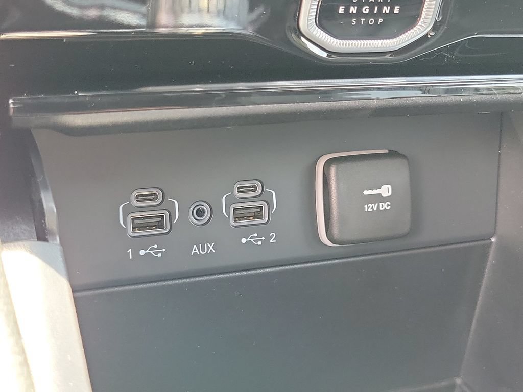 New 2026 Jeep Grand Cherokee Limited w/ Limited Altitude Package AWD/4WD image 21
