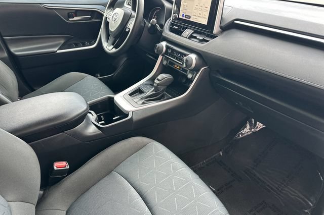 Certified 2025 Toyota RAV4 XLE FWD image 20