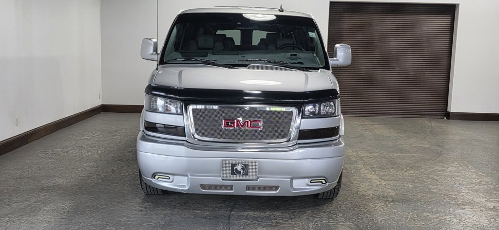Used 2019 GMC Savana 2500 Extended w/ Enhanced Convenience Package image 2