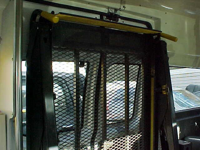 Used 2009 Ford E-150 and Econoline 150 Extended RWD image 6