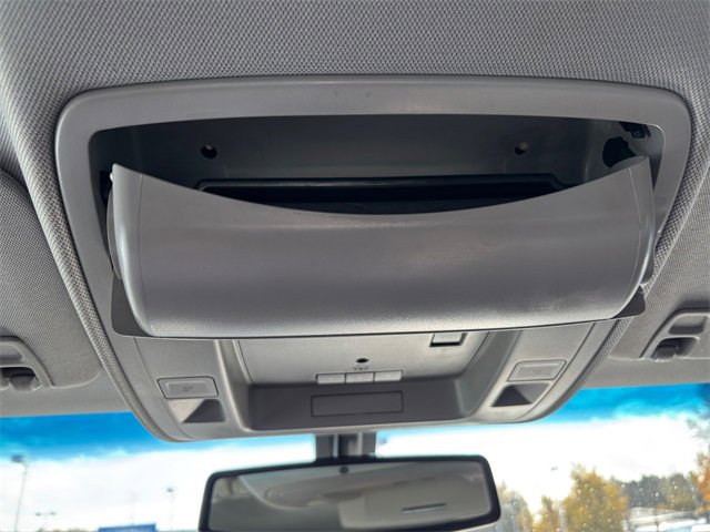 Used 2015 Chevrolet Silverado 3500 LTZ image 33