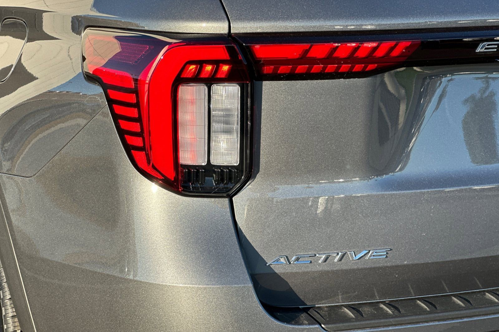 New 2026 Ford Explorer Active w/ Active Comfort Package image 27