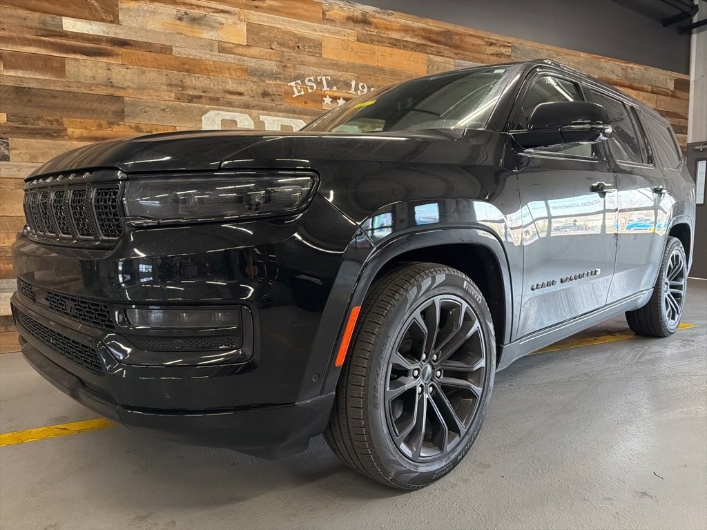 Used 2024 Jeep Grand Wagoneer Series II w/ Quick Order Packagew 28T image 6