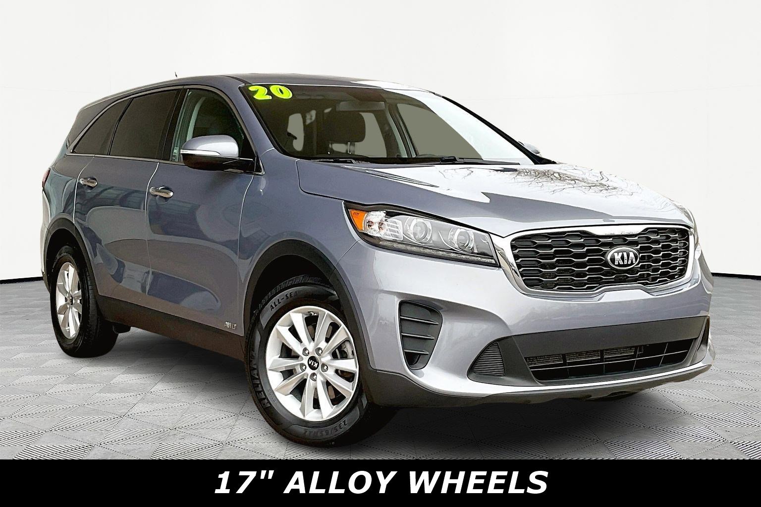 Used 2020 Kia Sorento LX image 3
