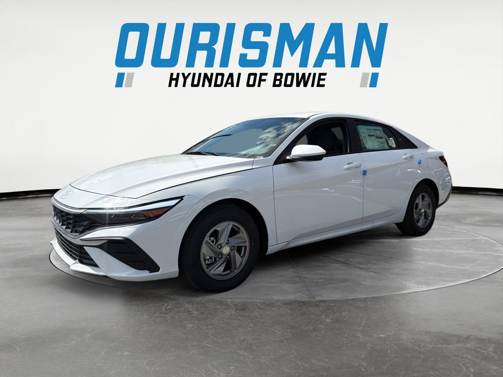 New 2026 Hyundai Elantra SE FWD image 2
