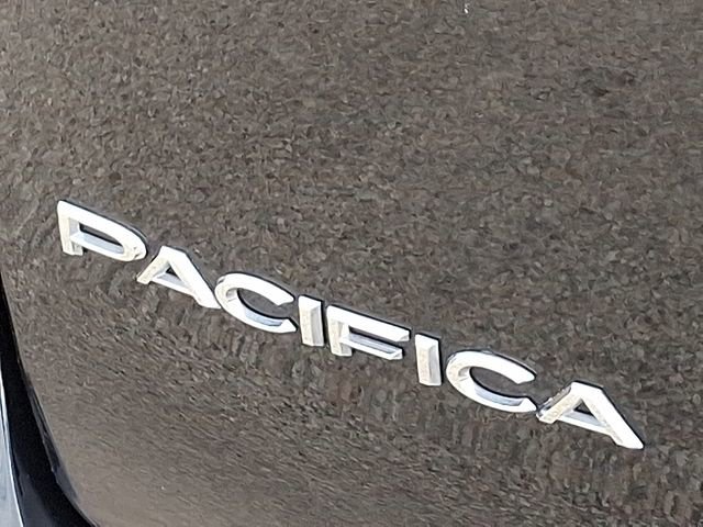 Used 2025 Chrysler Pacifica Select image 30