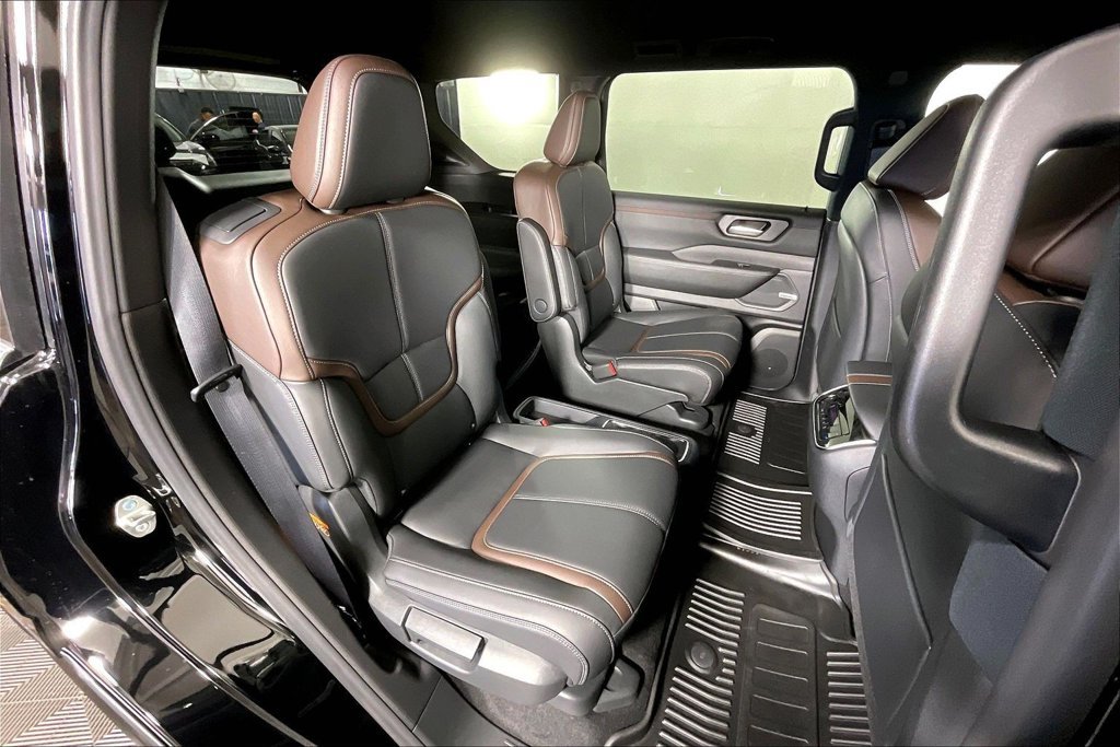 New 2026 Nissan Armada SL w/ Captain's Chari Seat Package AWD/4WD image 19