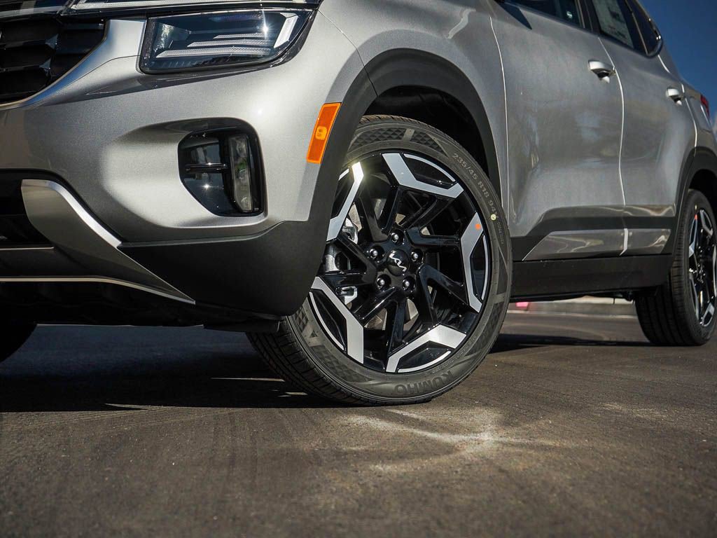 New 2026 Kia Seltos SX w/ SX Sunroof Package image 6