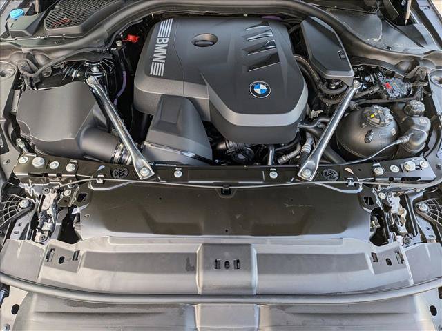 Used 2027 BMW 530i w/ M Sport Package RWD image 18
