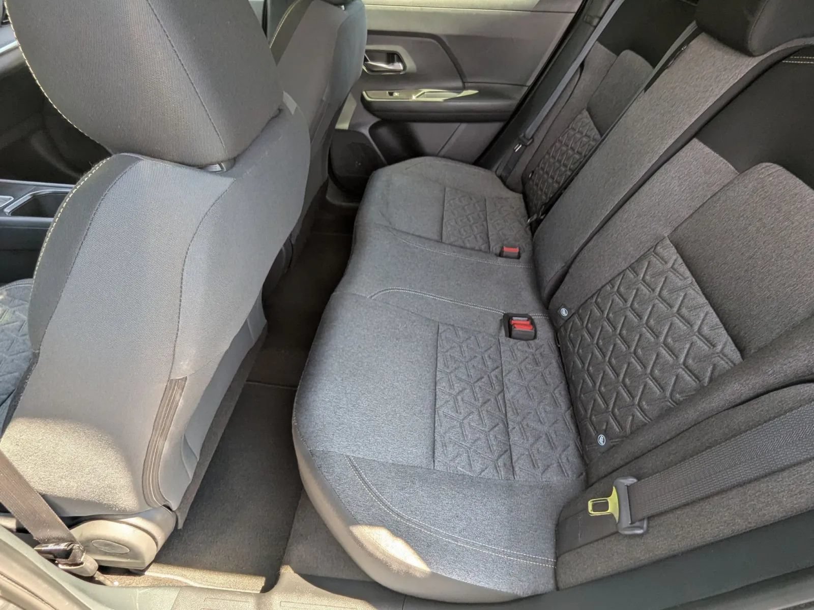 Used 2025 Nissan Kicks SV FWD image 17