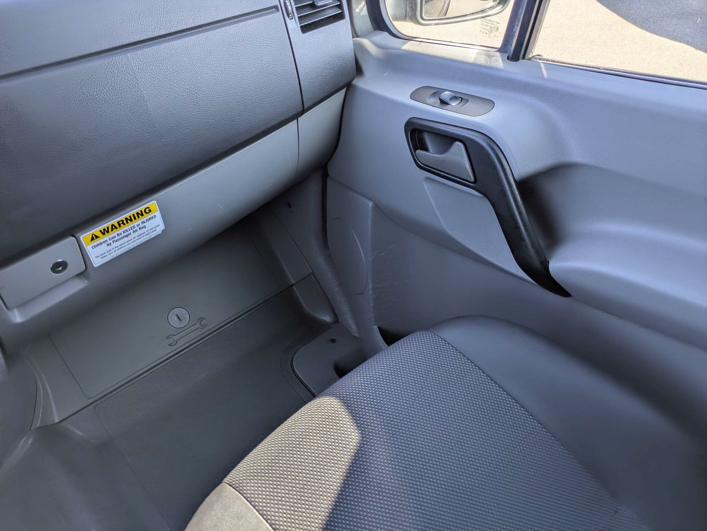 Used 2018 Mercedes-Benz Sprinter 2500 image 20