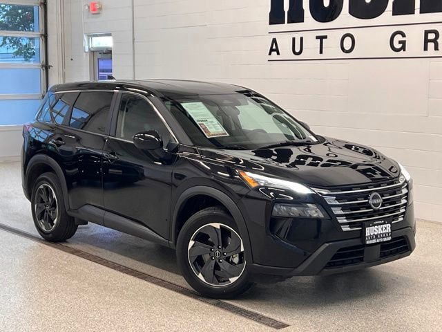 Used 2025 Nissan Rogue SV