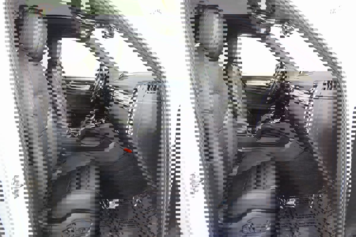 Used 2023 Porsche Cayenne image 14