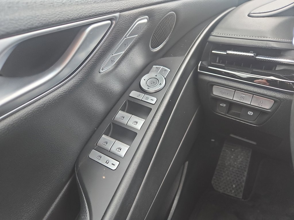 Used 2023 Genesis G80 2.5T image 24