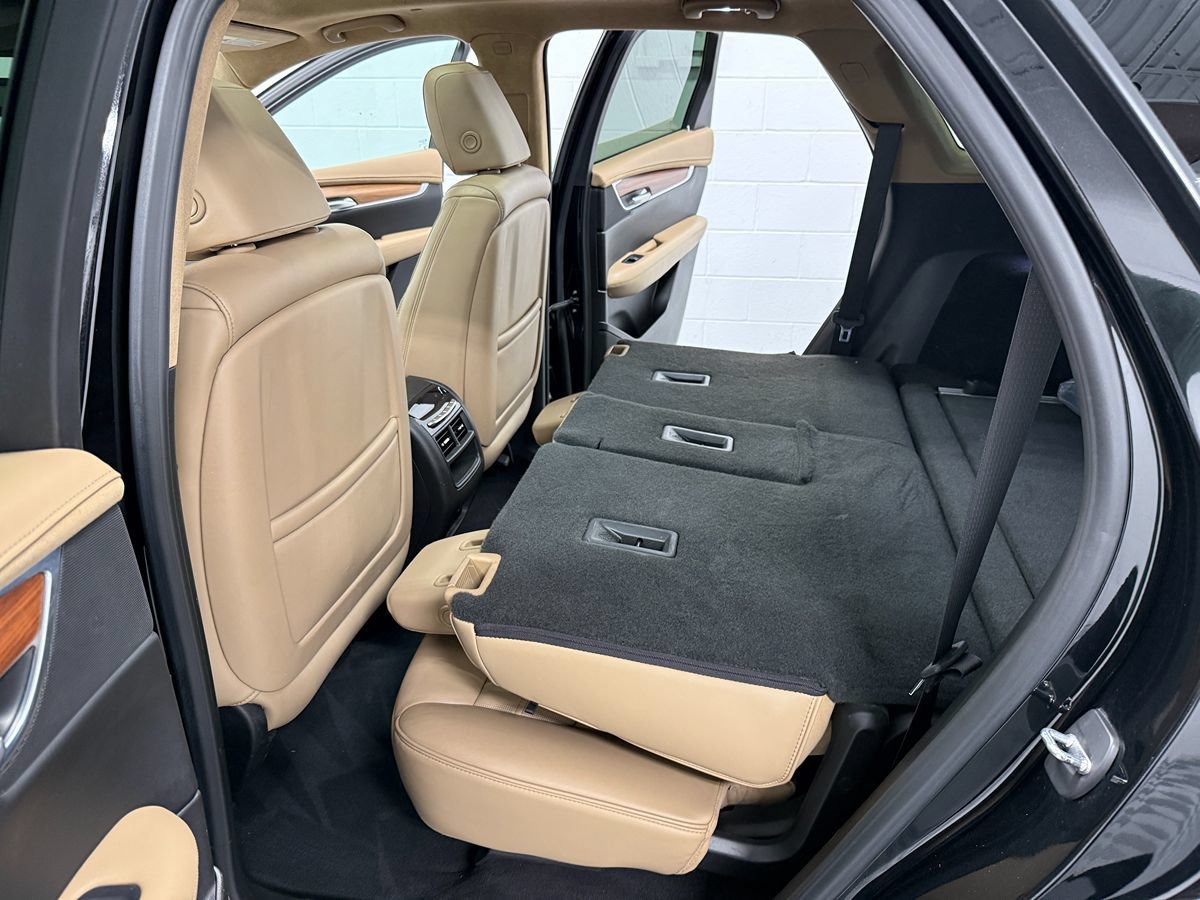 Used 2018 Cadillac XT5 Platinum w/ Driver Assist Package AWD/4WD image 14