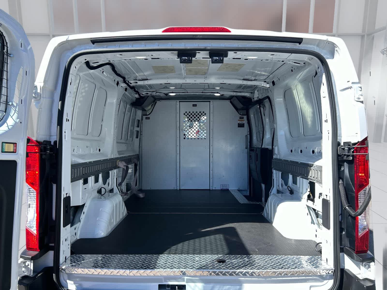 Used 2019 Ford Transit 150 130 Low Roof RWD image 17