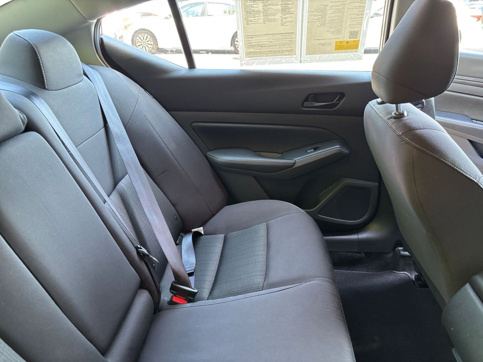 Used 2025 Nissan Altima 2.5 SV FWD image 37