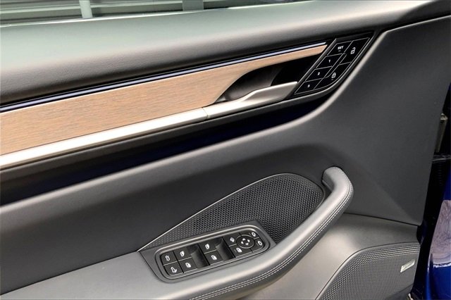 Certified 2024 Porsche Macan 4 Electric image 28