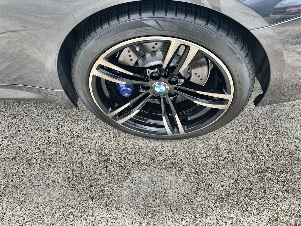 Used 2018 BMW M4 Convertible RWD image 12