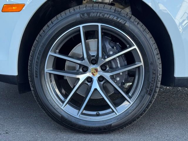 New 2026 Porsche Macan AWD/4WD image 11