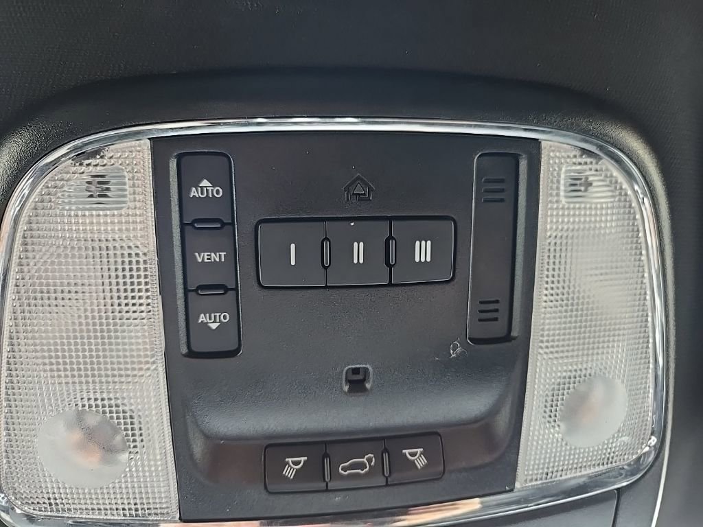 Used 2020 Jeep Grand Cherokee Limited image 40