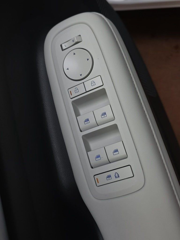 New 2026 Hyundai Santa Fe SEL image 25