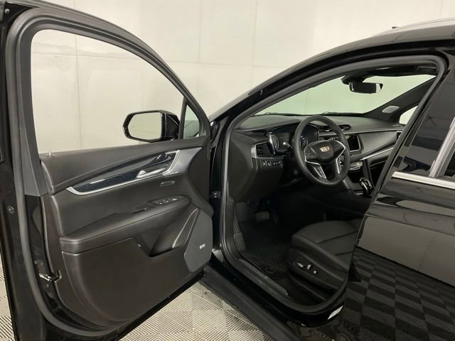 Used 2025 Cadillac XT5 Premium Luxury w/ Technology Package image 24