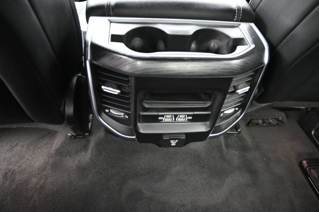 Used 2023 RAM 1500 Laramie AWD/4WD image 13