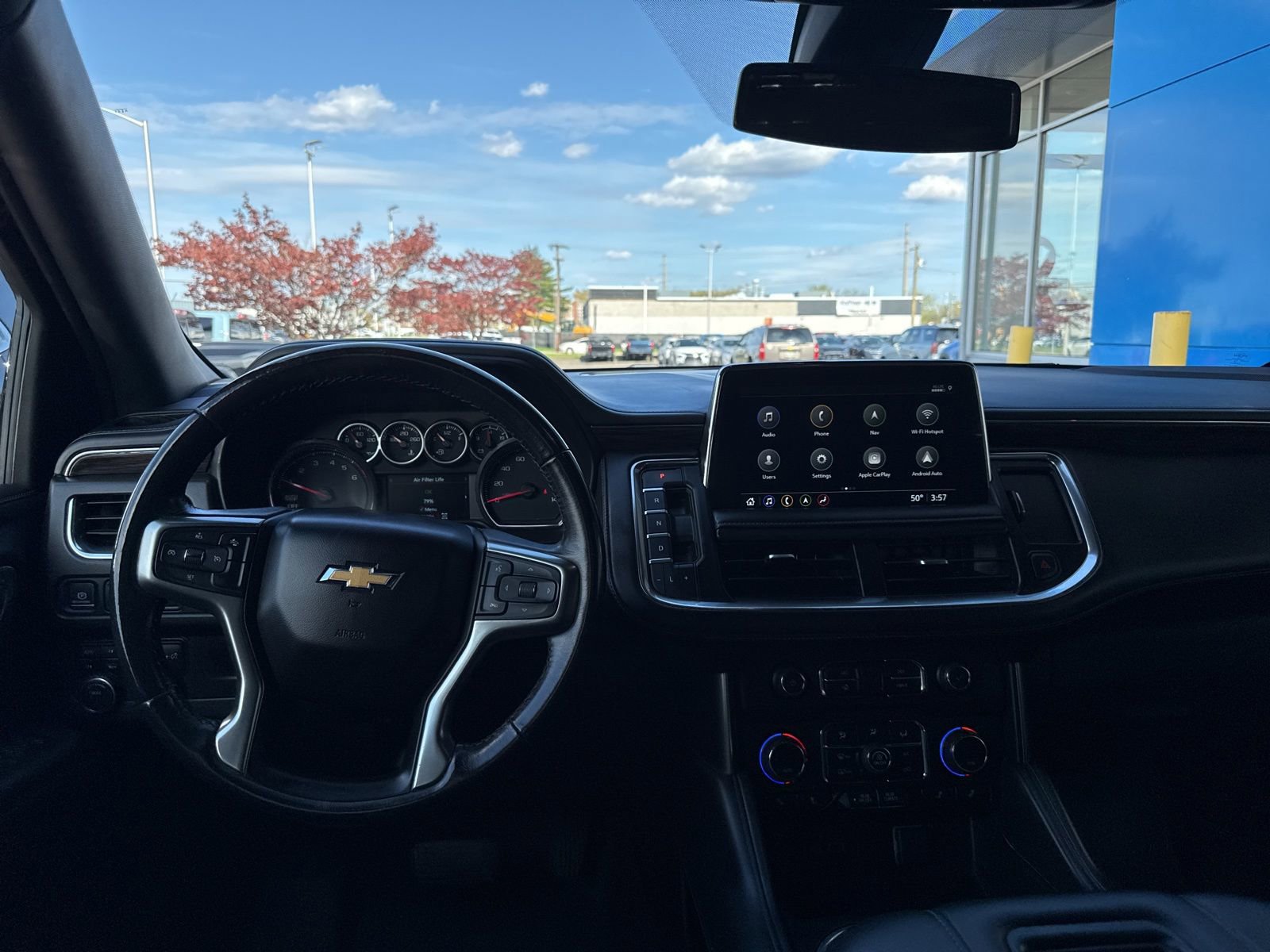 Used 2021 Chevrolet Suburban LT w/ Rear Media and Nav Package AWD/4WD image 2